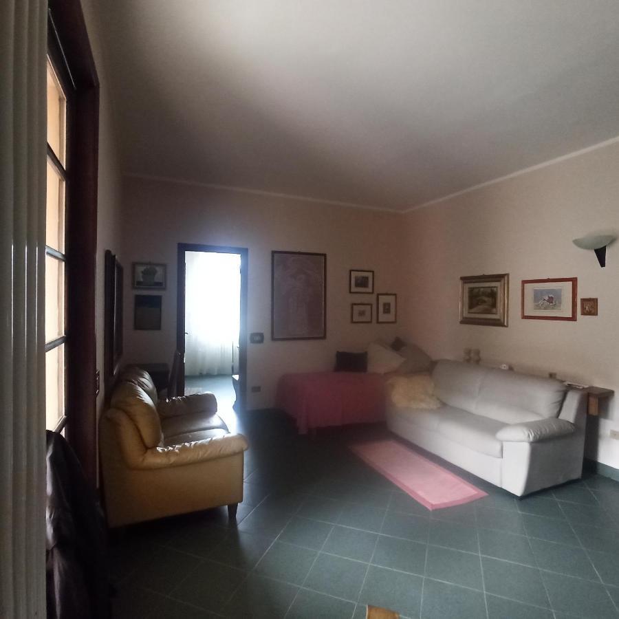 Vila Casa Vincenzo 130 Mq Con Portico Ed Ingresso Esclusivo Dal Giardino Felino Exteriér fotografie